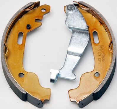 Комплект тормозных колодок DENCKERMANN B120139