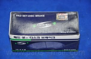 Комплект тормозных колодок, дисковый тормоз PARTS-MALL PKB-011