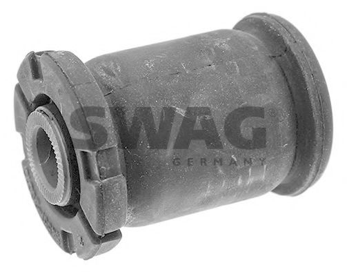 Подвеска, рычаг независимой подвески колеса SWAG 90 94 1556