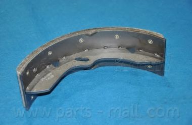 Комплект тормозных колодок PARTS-MALL PLA-023