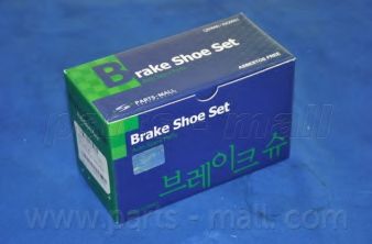 Комплект тормозных колодок PARTS-MALL PLX-001L