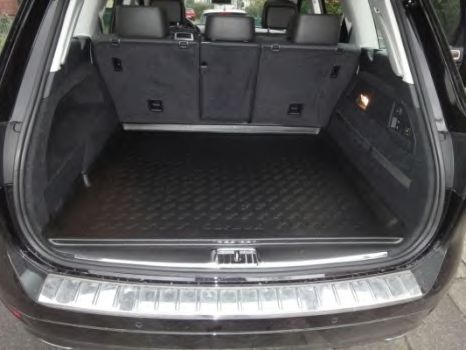 Лоток багажного/грузового отсека CARBOX 201784000