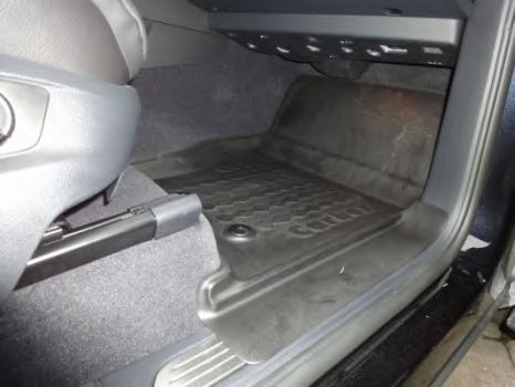 Резиновый коврик с защитными бортами CARBOX 411783000
