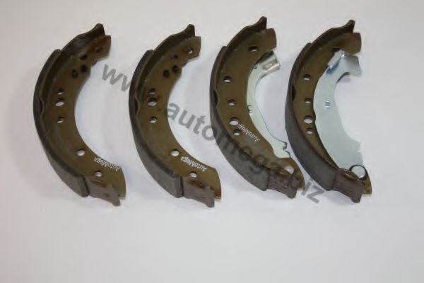Комплект тормозных колодок AUTOMEGA 3042410L0