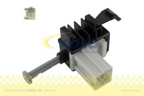 Выключатель, привод сцепления (Tempomat); Выключатель, привод сцепления (управление двигателем) VEMO V40-73-0065